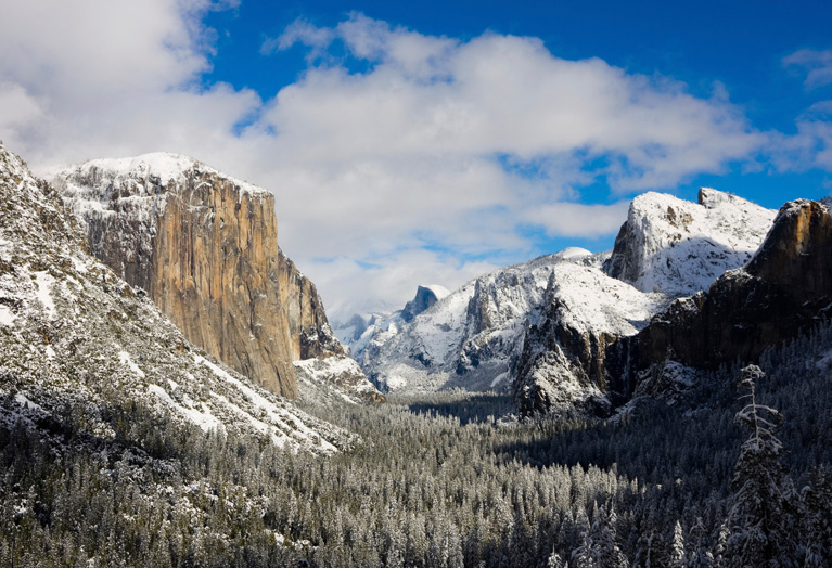 Yosemite's famous Tunnel View in winter